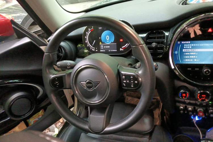 Used MINI 2022 1.5T COOPER Classic Edition Steering Wheel