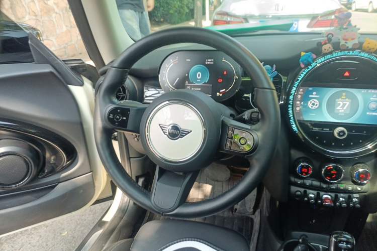 Used MINI 2022 1.5T COOPER Classic Edition Steering Wheel