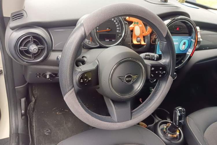 Used MINI 2022 Updated 1.5T ONE Steering Wheel