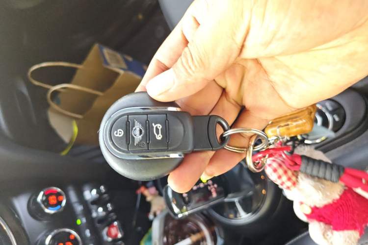 Used MINI 2022 1.5T COOPER Classic Edition Vehicle Key