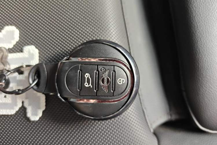 Used MINI 2022 Updated 1.5T COOPER Classic Edition Vehicle Key