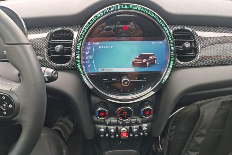 Used MINI 2022 Updated 1.5T COOPER Classic Edition Five-Door Version Audio And AC Panel