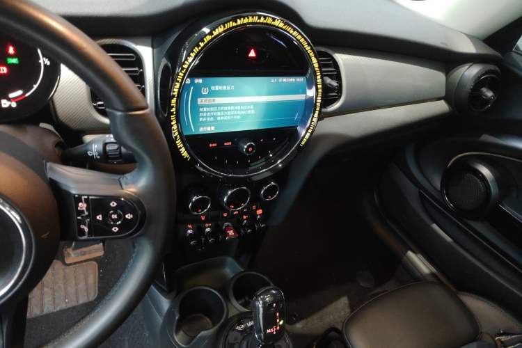 Used MINI 2022 1.5T COOPER Classic Edition Audio And AC Panel