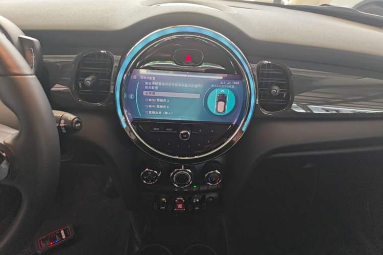 Used MINI 2022 1.5T ONE Audio And AC Panel