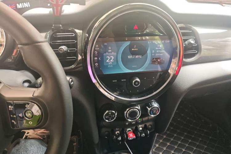 Used MINI 2022 1.5T ONE Audio And AC Panel
