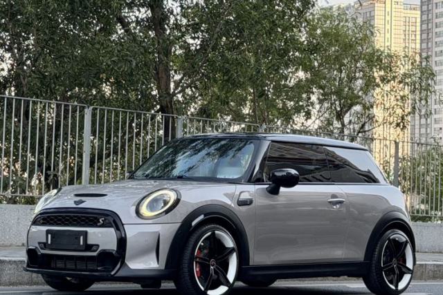 Used MINI 2022 2.0T COOPER S Artist