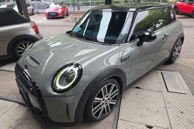 Used MINI 2022 Updated 2.0T COOPER S Artist