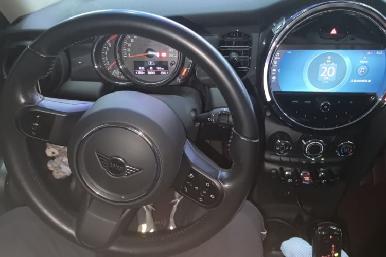 Used MINI 2022 1.5T ONE Center Console