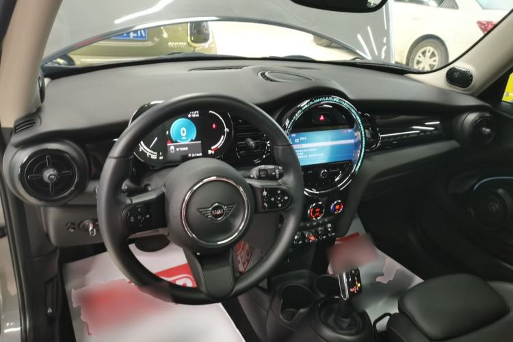 Used MINI 2022 Updated 1.5T COOPER Classic Edition Center Console