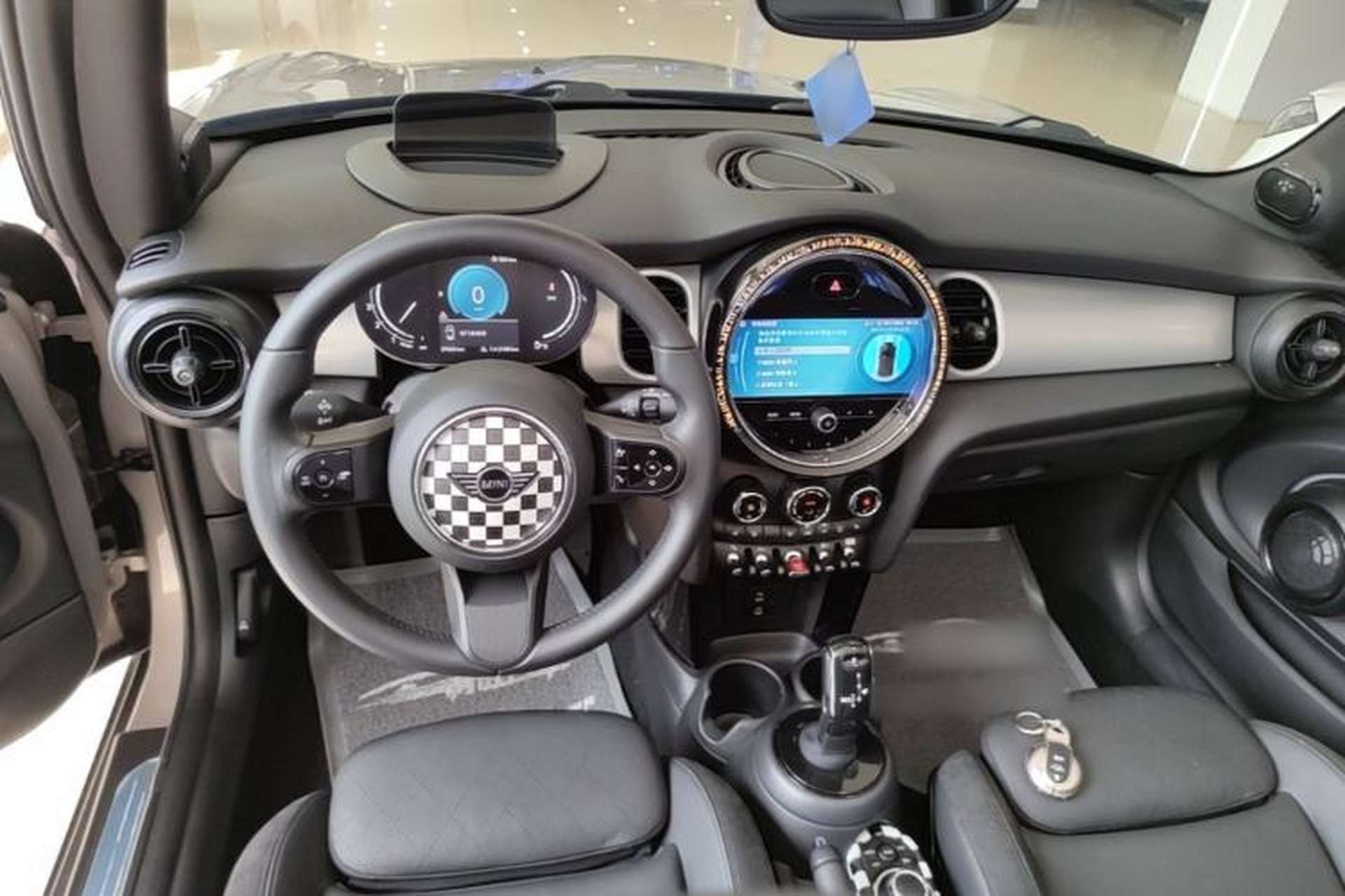 Used MINI 2022 Revised 1.5T COOPER CABRIO Classic Edition Center Console