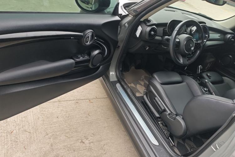 Used MINI 2022 Updated 1.5T COOPER Classic Edition Driver Seat