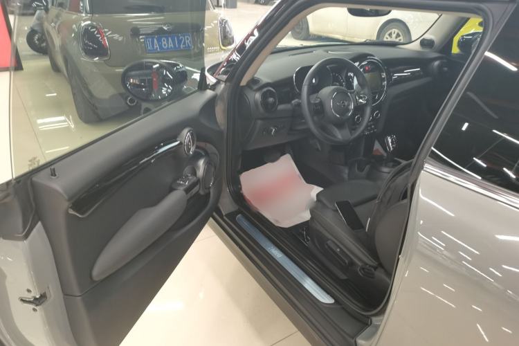 Used MINI 2022 Updated 1.5T COOPER Classic Edition Driver Seat