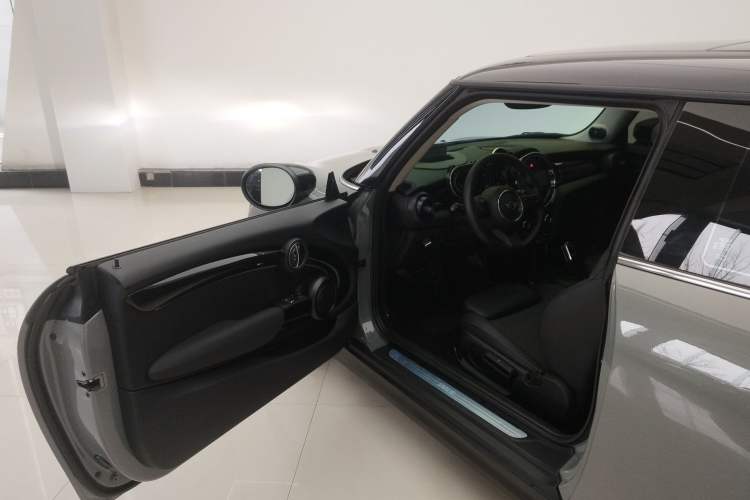 Used MINI 2022 Updated 1.5T COOPER Classic Edition Driver Seat