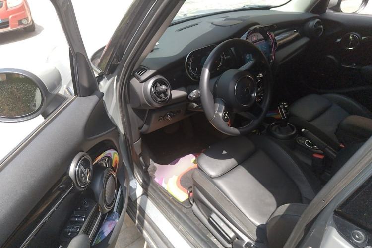 Used MINI 2022 1.5T Camden Limited Edition Five-Door Version Driver Seat