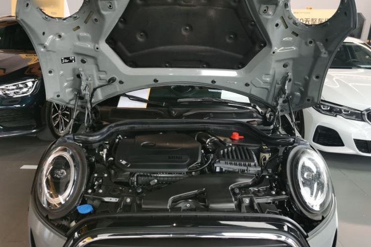 Used MINI 2022 Updated 1.5T COOPER Classic Edition Engine Bay