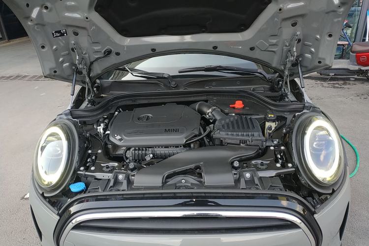 Used MINI 2022 Updated 1.5T ONE Five-Door PLUS Edition Engine Bay