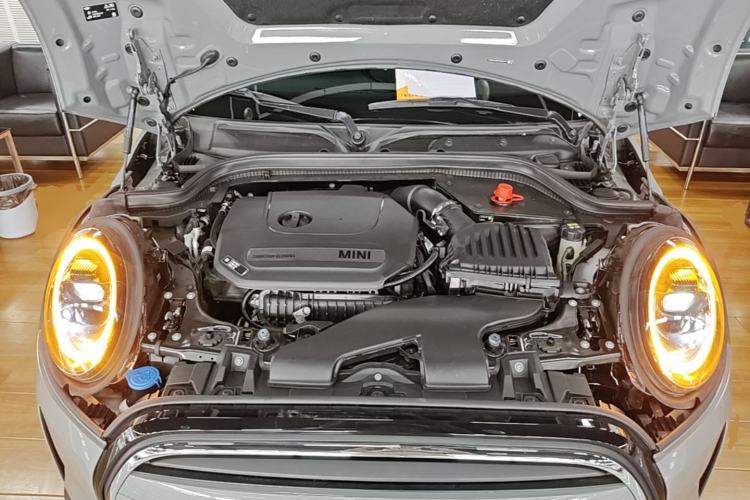 Used MINI 2022 Updated 1.5T COOPER Classic Edition Engine Bay