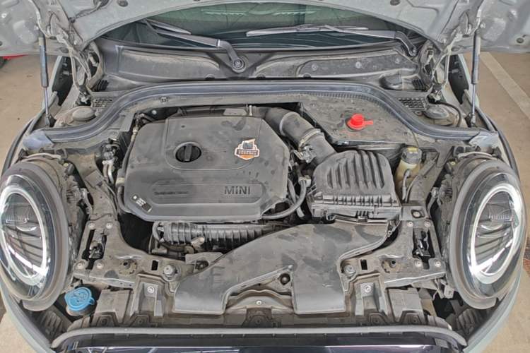 Used MINI 2022 1.5T ONE Engine Bay