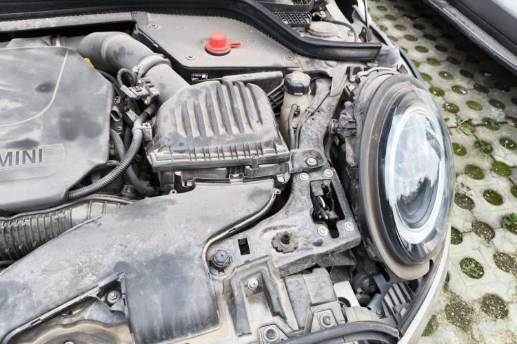 Used MINI 2022 Updated 2.0T COOPER S Artist Engine Bay Left
