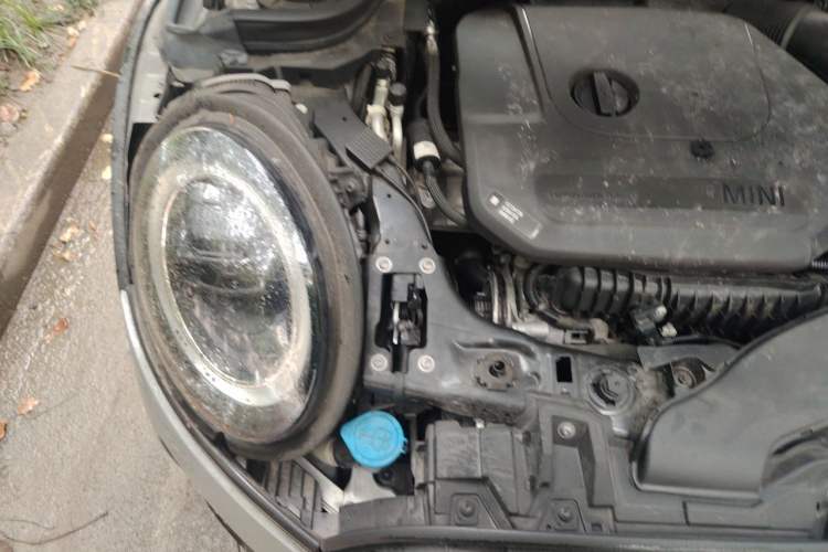 Used MINI 2022 1.5T ONE Five-Door PLUS Engine Bay Right