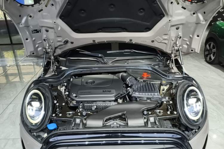 Used MINI 2022 Updated 1.5T COOPER Artist Engine Bay