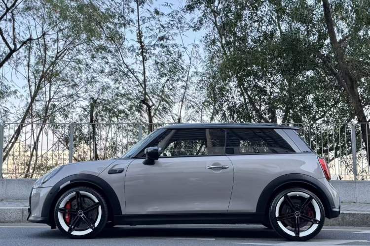 Used MINI 2022 2.0T COOPER S Artist Exterior 2