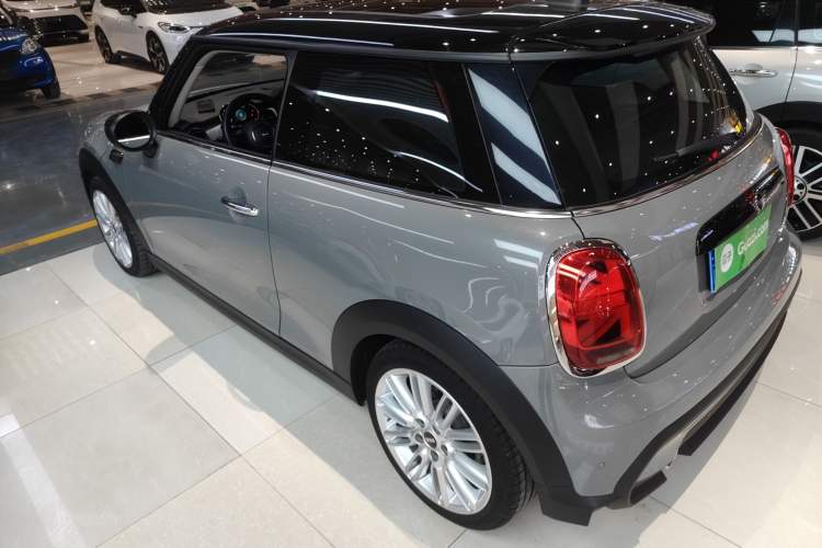Used MINI 2022 1.5T COOPER Classic Edition Exterior 3
