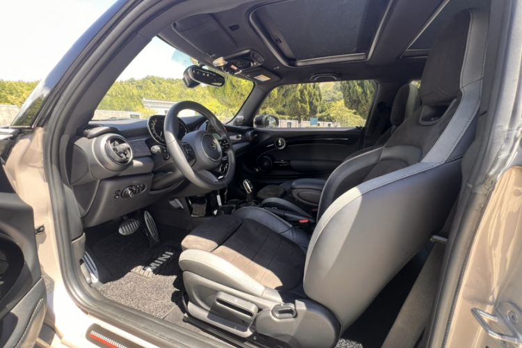 Used MINI 2022 2.0T COOPER S Racing Driver Exterior 3