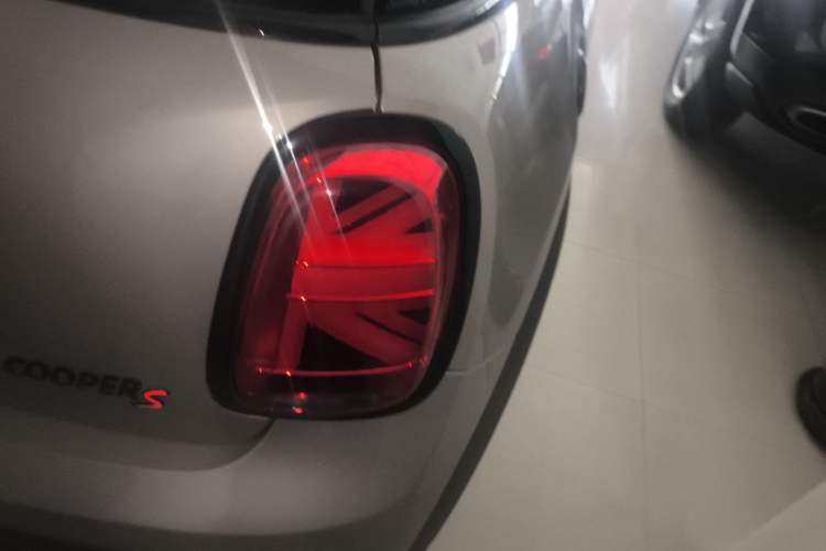 Used MINI 2022 2.0T COOPER S Artist Exterior 3