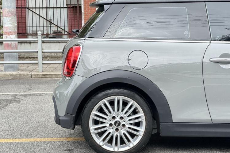 Used MINI 2022 1.5T COOPER Classic Edition Exterior 4