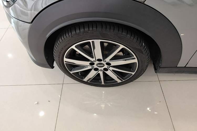 Used MINI 2022 Updated 2.0T COOPER S Classic Edition Five-Door Version Exterior 4