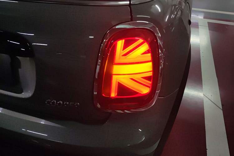Used MINI 2022 Updated 1.5T COOPER Classic Edition Exterior 6