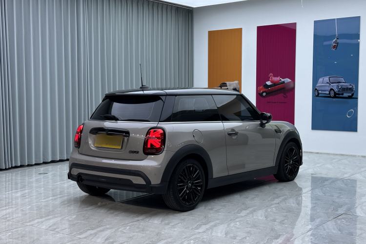 Used MINI 2022 Updated 1.5T COOPER Artist Exterior 6