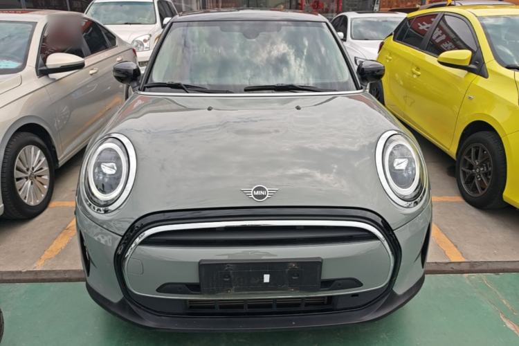 Used MINI 2022 Updated 1.5T COOPER Classic Edition Five-Door Version Front