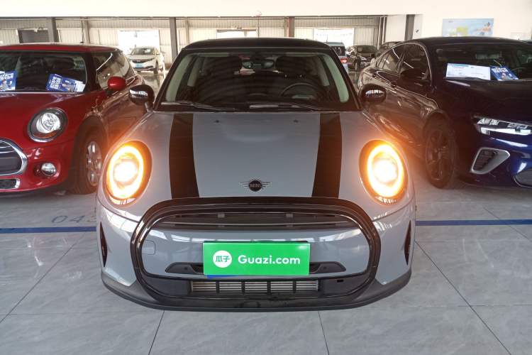 Used MINI 2022 1.5T COOPER Classic Edition Front
