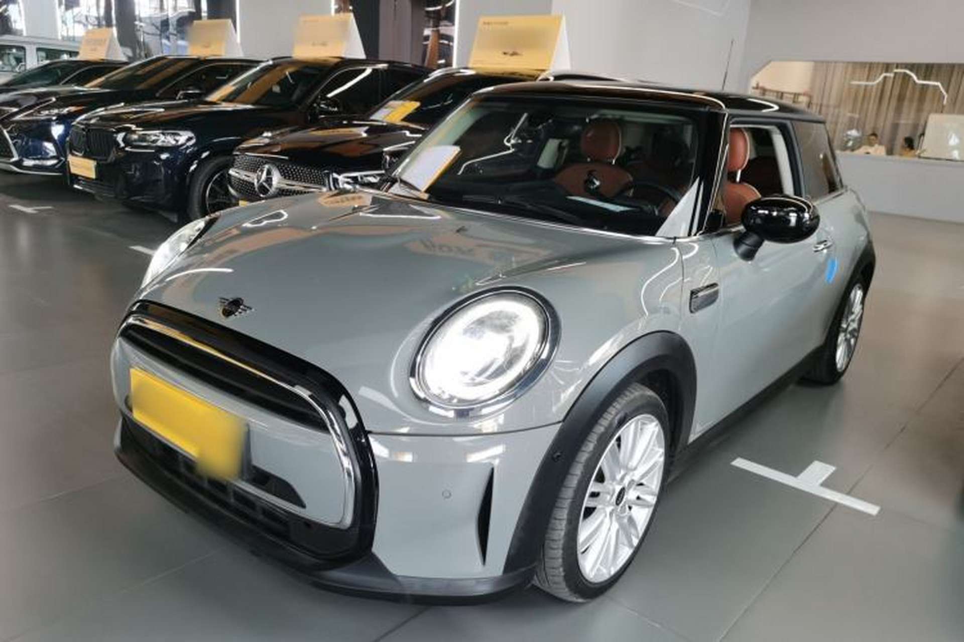 Used MINI 2022 Updated 1.5T COOPER Classic Edition Front Left 45 Deg