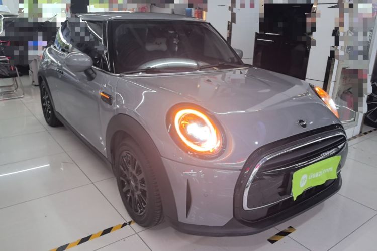 Used MINI 2022 1.5T ONE Front Right 45 Deg