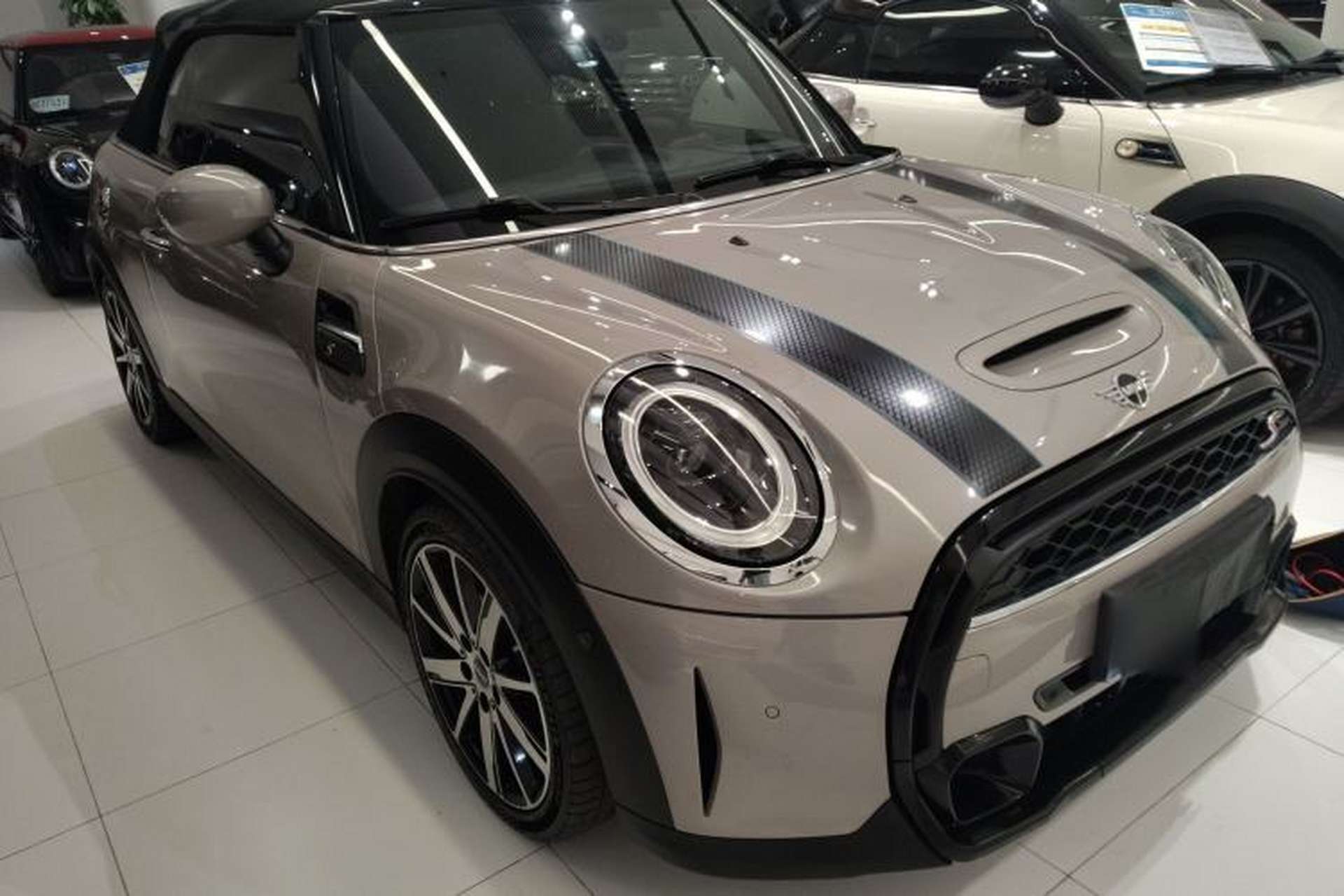 Used MINI 2022 Revised 2.0T COOPER S CABRIO Sidewalk Front Right 45 Deg