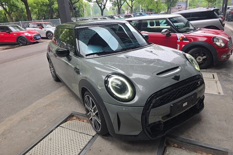 Used MINI 2022 Updated 2.0T COOPER S Artist Front Right 45 Deg