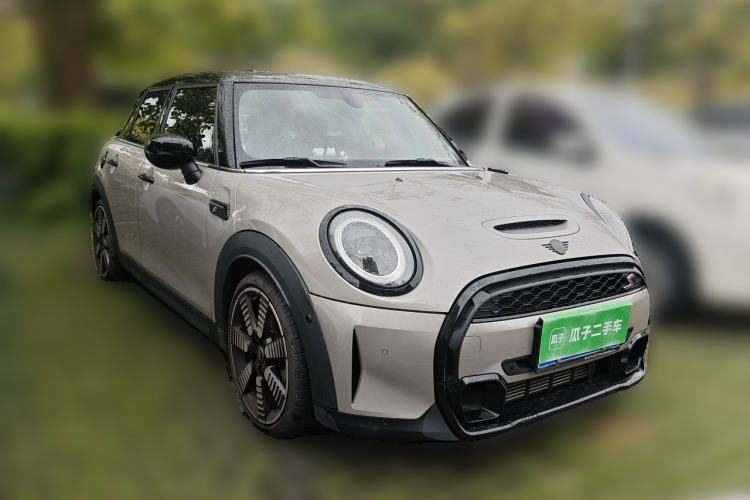 Used MINI 2022 Revised 2.0T COOPER S Artist Five-Door Edition Front Right 45 Deg