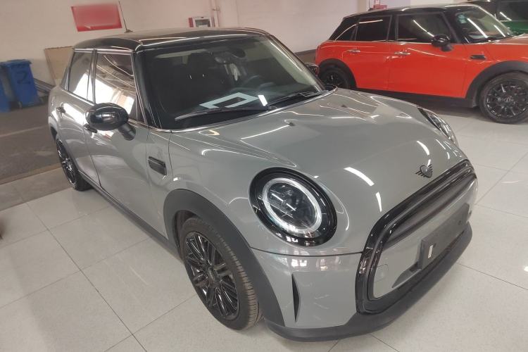 Used MINI 2022 1.5T COOPER Artist Five-Door Edition Front Right 45 Deg