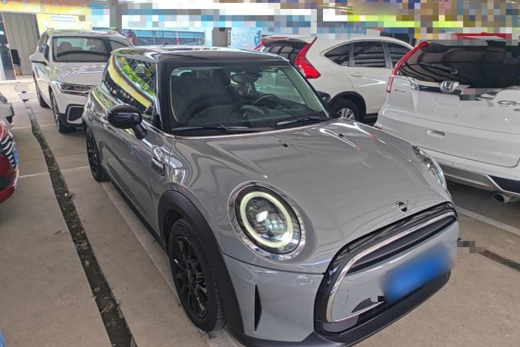 Used MINI 2022 1.5T ONE Front Right 45 Deg