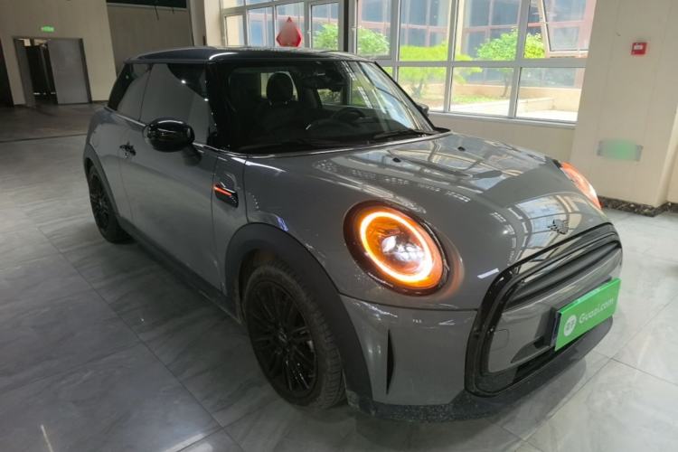 Used MINI 2022 1.5T COOPER Artist Front Right 45 Deg