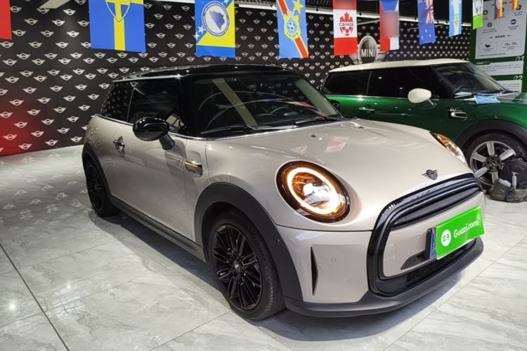 Used MINI 2022 Updated 1.5T COOPER Artist Front Right 45 Deg