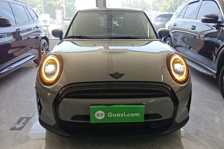 Used MINI 2022 Updated 1.5T COOPER Classic Edition Five-Door Version Front