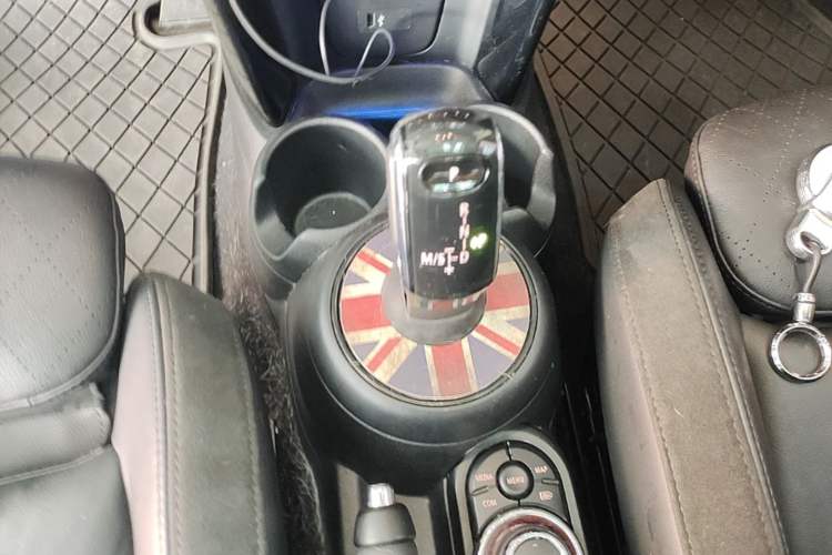 Used MINI 2022 Updated 1.5T COOPER Artist Gear Lever