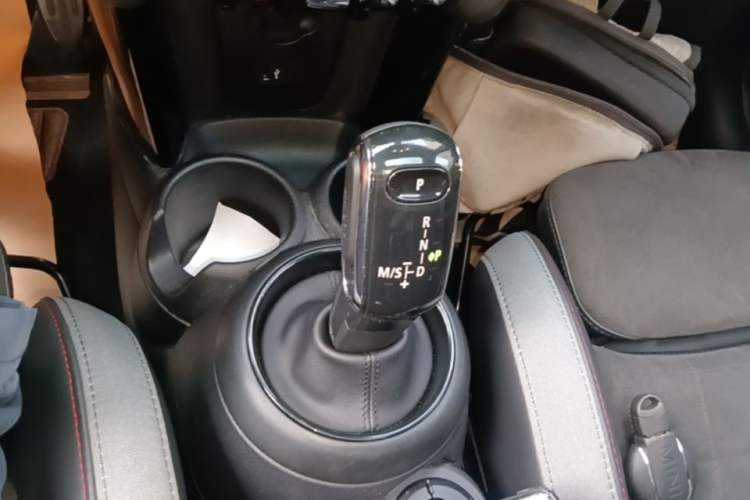 Used MINI 2022 2.0T COOPER S Racing Driver Gear Lever