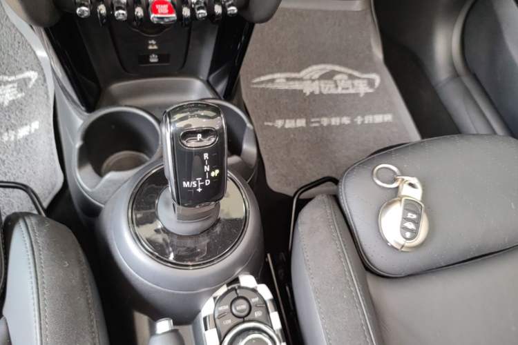 Used MINI 2022 Revised 1.5T COOPER CABRIO Classic Edition Gear Lever