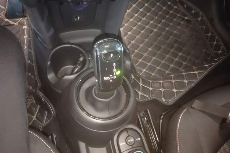 Used MINI 2022 1.5T ONE Gear Lever