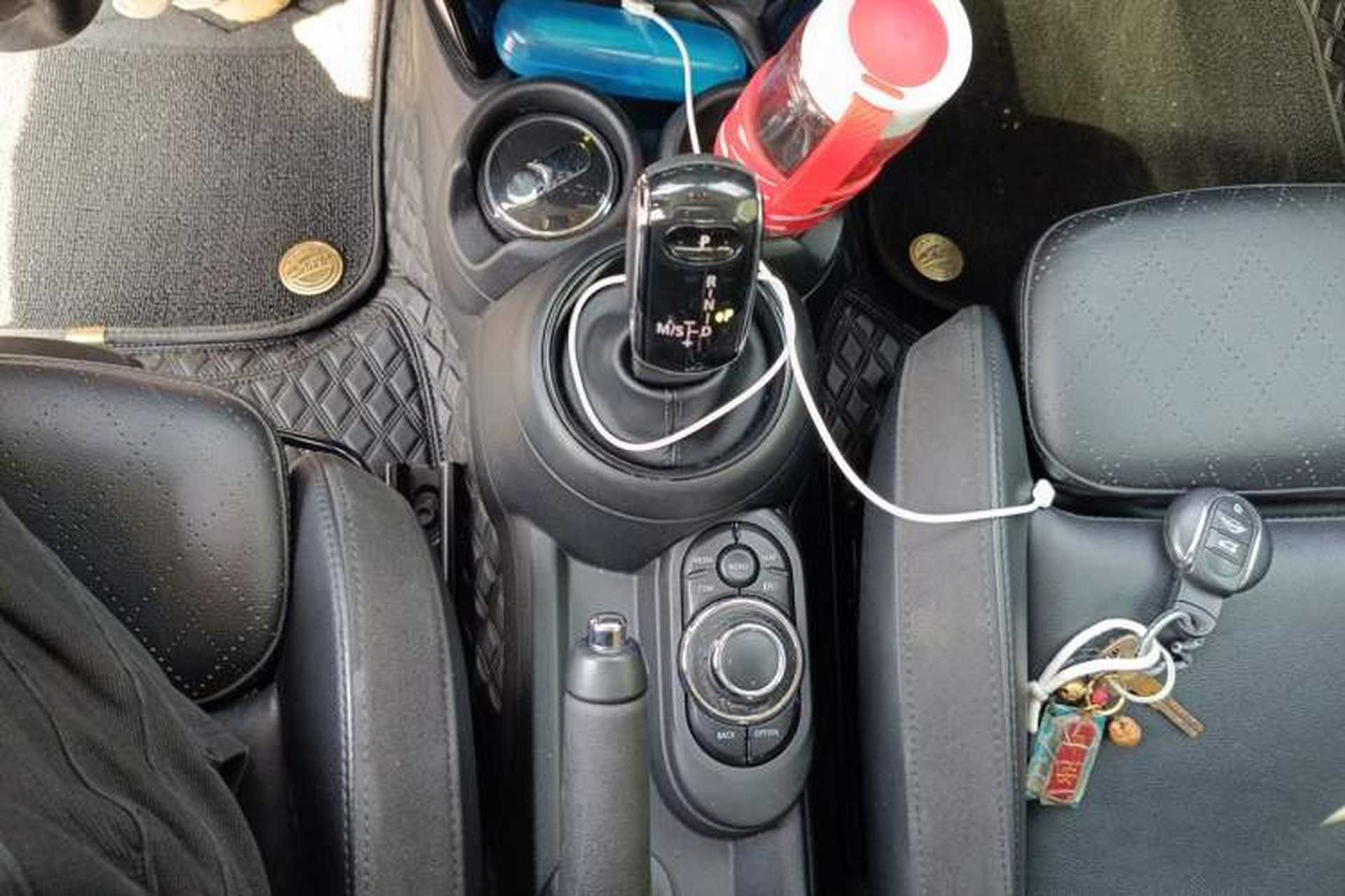 Used MINI 2022 1.5T COOPER Classic Edition Five-Door Version Gear Lever